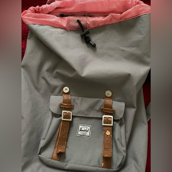 The Herschel Little America Backpack - Picture 3 of 6